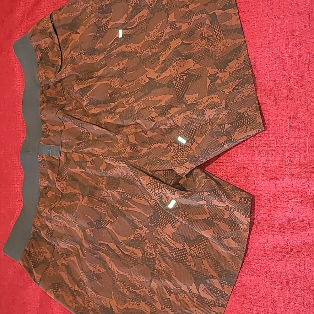 Lululemon Atletica Active Short for Men, Size XXL, Color Brown & Brike - Picture 5 of 11